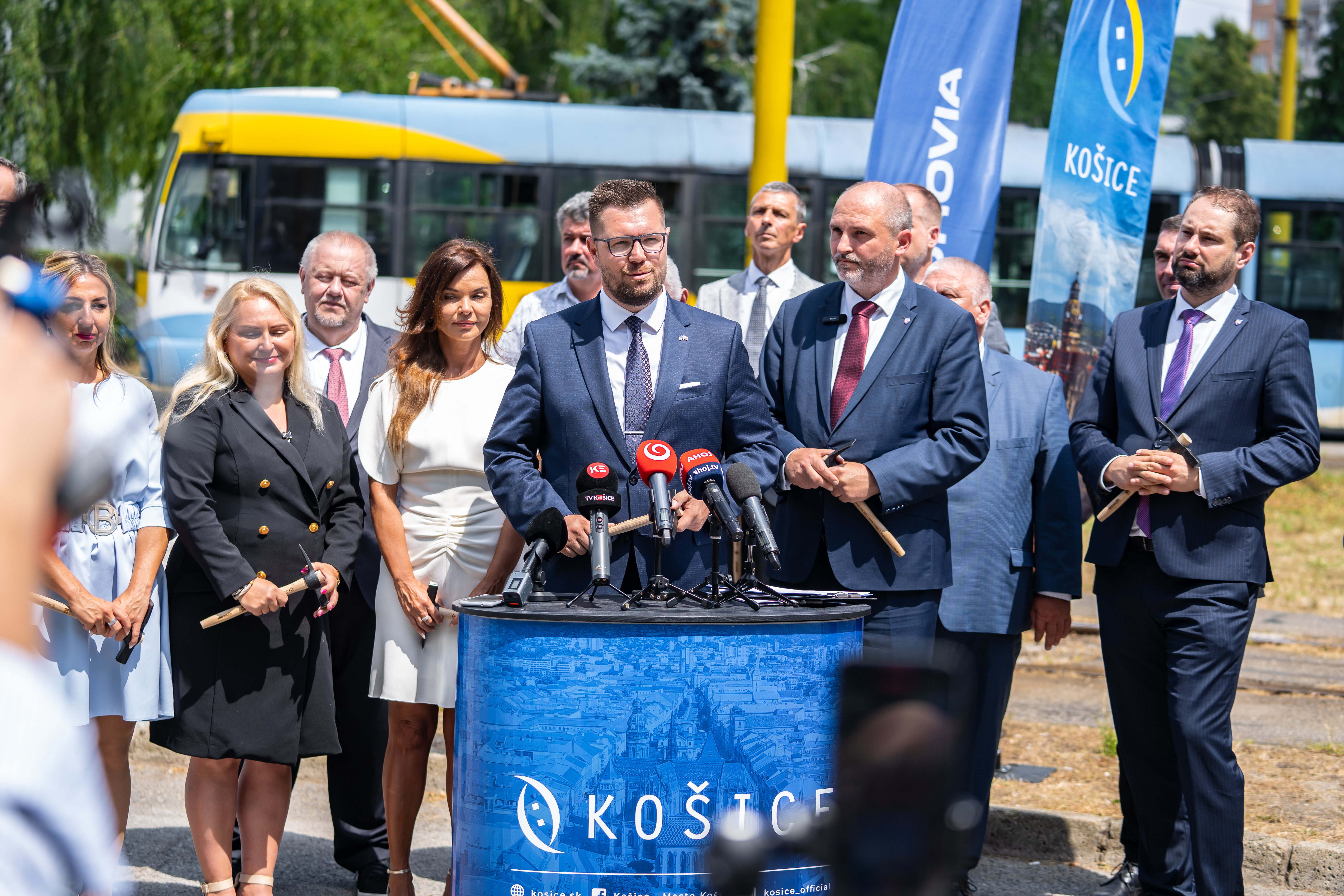 Tlacovy brifing - Modernizacia elektrickovych trati MET 2-35